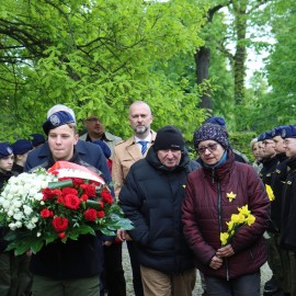 powiększ zdjęcie: Uczciliśmy pamięć powstania w getcie warszawskim