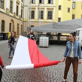 100 metrów biało-czerwonej na Święto Flagi