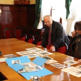 Obrazy Waltera Bayera mogą trafić do Legnicy