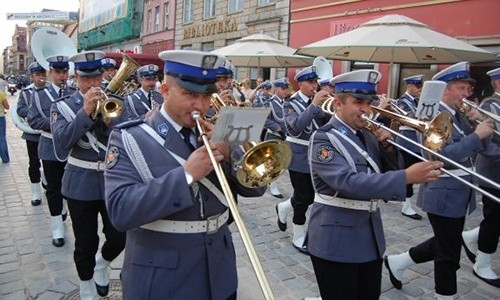 W sobotę orkiestry zagrają charytatywnie
