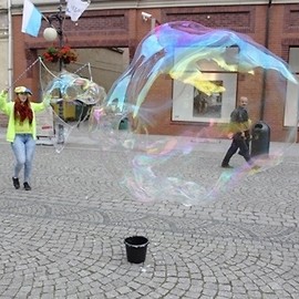 Witali lato wiankami i bańkami