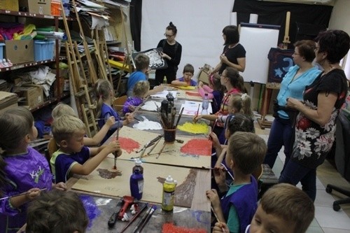 Wakacje z pędzlem i paletą