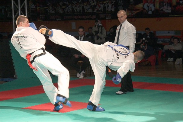 Deszcz medali dla Legnickiego Klubu Taekwon-do. Marzanna Pawlik najlepszą ...