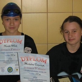 Sukcesy młodych pływaczek