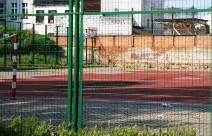 Przyszkolne boiska w SP 4 i Gimnazjum nr 5 idą do remontu