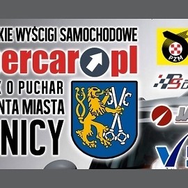 Niedziela z wyścigiem samochodowym