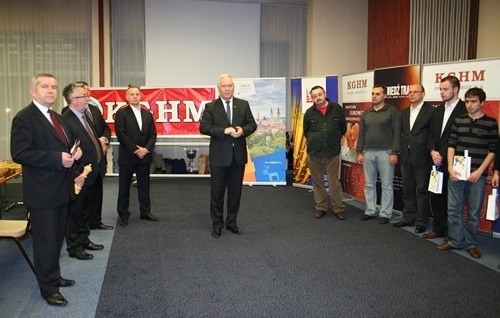 W Legnicy szachowali arcymistrzowie