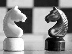 Medale dla młodych legnickich szachistów