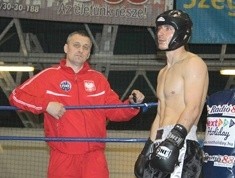 Legnicki policjant Zbigniew Prych supertrener Kickboxingu