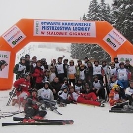 W sobotę XXVIII Otwarte Mistrzostwa Legnicy w Slalomie Gigancie
