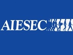 W wakacje nie siedź w domu, wyjedź na praktykę zagraniczną  lub wolontariat z AIESEC