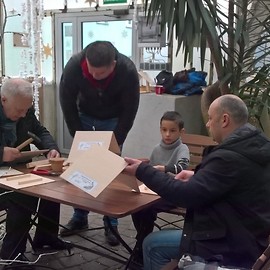Z babcią i dziadkiem w palmiarni