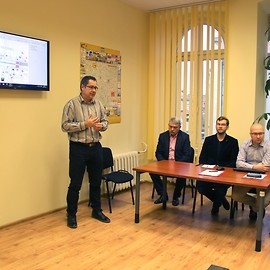 powiększ zdjęcie: Sprawny i bezpieczny ruch na drogach