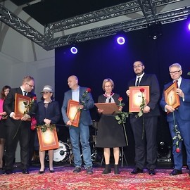 Noworoczne spotkanie, Książka Roku i Anna Wyszkoni