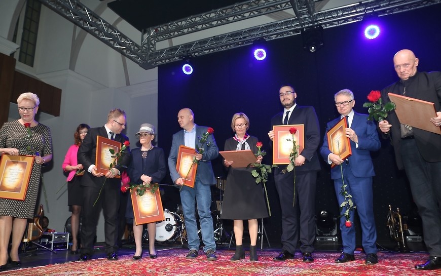 Noworoczne spotkanie, Książka Roku i Anna Wyszkoni