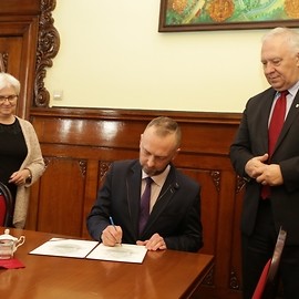 powiększ zdjęcie: Krzysztof Duszkiewicz nowym wiceprezydentem Legnicy