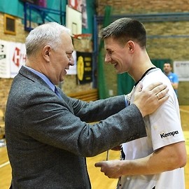 powiększ zdjęcie: Szczypiorniści Siódemki powalczą o złoto