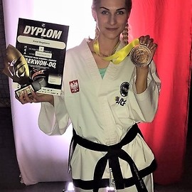 powiększ zdjęcie: Deszcz medali legnickich taekwondoków w Pucharze Polski