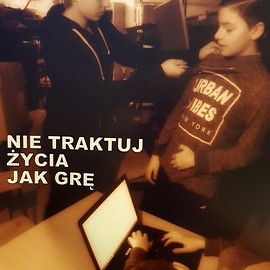 powiększ zdjęcie: Stop uzależnieniom. Finał konkursu fotograficznego