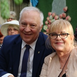 powiększ zdjęcie: Dzień Kobiet w Palmiarni z Marzeną Kipiel -Sztuką