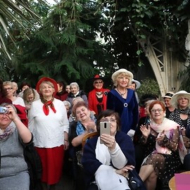 powiększ zdjęcie: Dzień Kobiet w Palmiarni z Marzeną Kipiel -Sztuką