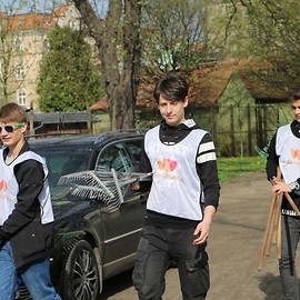 powiększ zdjęcie: Ludzie ekopozytywni