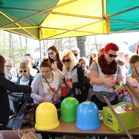 powiększ zdjęcie: Ludzie ekopozytywni