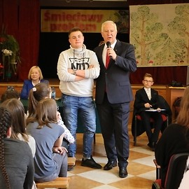 Prezydent rozmawia z mieszkańcami