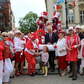 powiększ zdjęcie: 2 dzień Majówki. Jedyna taka biała-czerwona, polonez i Pan Tadeusz