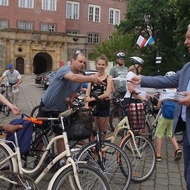 powiększ zdjęcie: Trzeci dzień Majówki. Konstytucja, skansen historyczny i rajd rowerowy