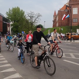 powiększ zdjęcie: Trzeci dzień Majówki. Konstytucja, skansen historyczny i rajd rowerowy