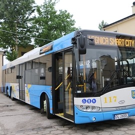 powiększ zdjęcie: Kolejne super autobusy w Legnicy