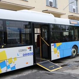 powiększ zdjęcie: Kolejne super autobusy w Legnicy