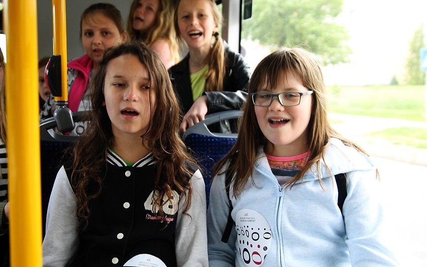 Rozśpiewane pociągi i autobusy promują 49. Ogólnopolski Turniej Chórów Legnica Cantat