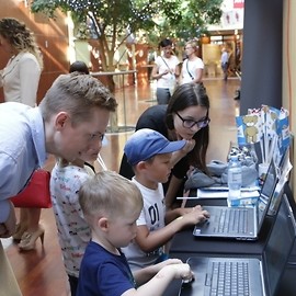 powiększ zdjęcie: Sztuka wychowywania dzieci. Spotkanie z Supernianią