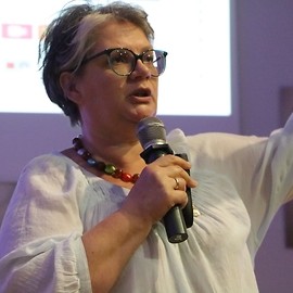 powiększ zdjęcie: Sztuka wychowywania dzieci. Spotkanie z Supernianią