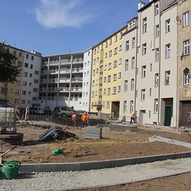 powiększ zdjęcie: Rewitalizacja kamienic, podwórek i budowa centrum integracji