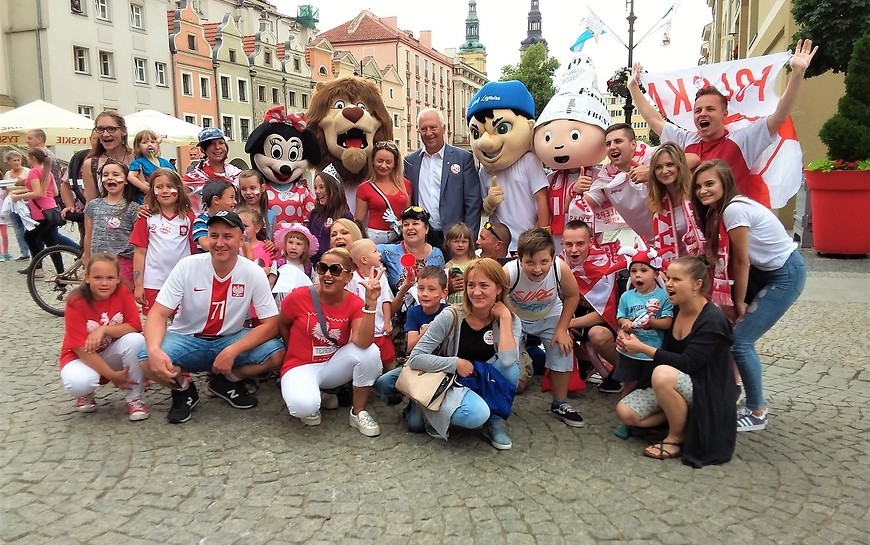 Pomagaliśmy biało-czerwonym w rodzinnej strefie kibicowania