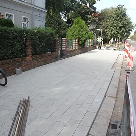 powiększ zdjęcie: LBO 2018. Przebudowa chodników na Piechoty, Artyleryjskiej i Saperów