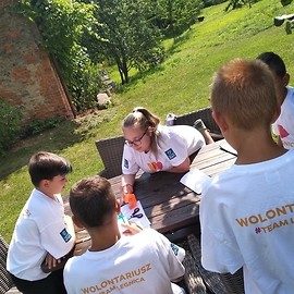 powiększ zdjęcie: Wolontariusze z #TEAMLegnica rozpoczynają kolejny projekt