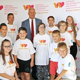 powiększ zdjęcie: Wolontariusze z #TEAMLegnica rozpoczynają kolejny projekt