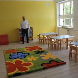 powiększ zdjęcie: Końcowe prace w przedszkolu i żłobku przy ul. Krzemienieckiej