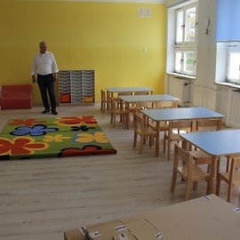 powiększ zdjęcie: Końcowe prace w przedszkolu i żłobku przy ul. Krzemienieckiej