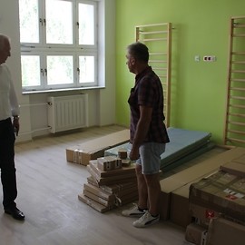 powiększ zdjęcie: Końcowe prace w przedszkolu i żłobku przy ul. Krzemienieckiej