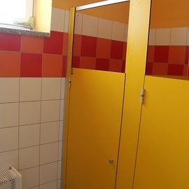 powiększ zdjęcie: Końcowe prace w przedszkolu i żłobku przy ul. Krzemienieckiej