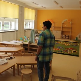 powiększ zdjęcie: Końcowe prace w przedszkolu i żłobku przy ul. Krzemienieckiej