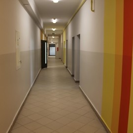 powiększ zdjęcie: Końcowe prace w przedszkolu i żłobku przy ul. Krzemienieckiej