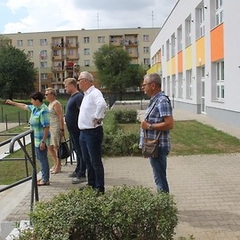 powiększ zdjęcie: Końcowe prace w przedszkolu i żłobku przy ul. Krzemienieckiej