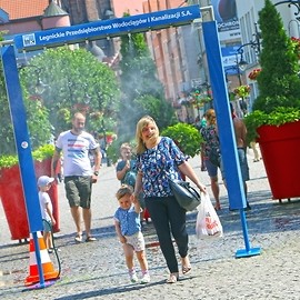 Dla ochłody kurtyny wodne i nasze kąpieliska