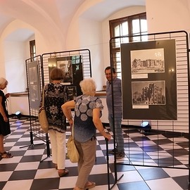 powiększ zdjęcie: Powstanie Warszawskie w fotografii Zbigniewa Grochowskiego